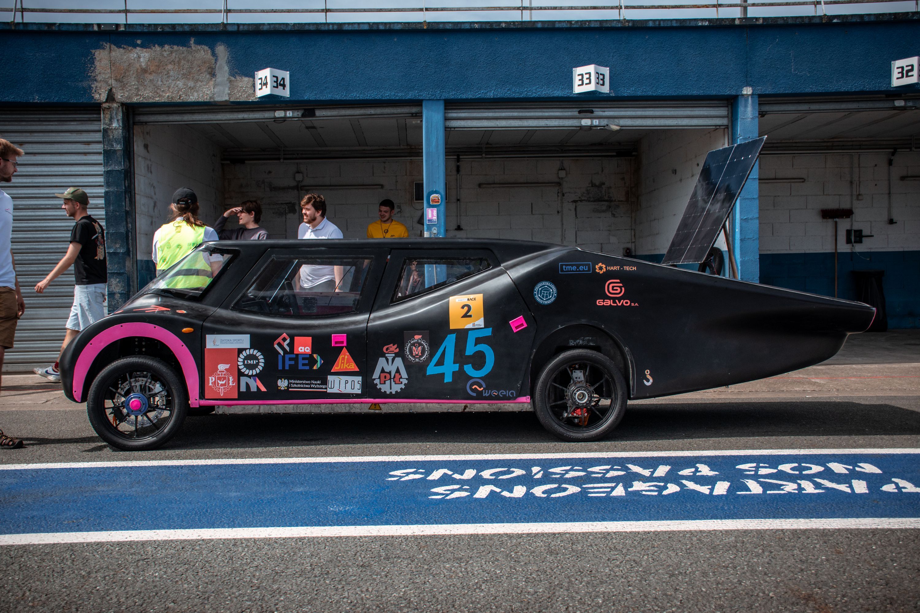 LodzSolarTeam_AlbiEcoRace_FE26_PL_03.jpg