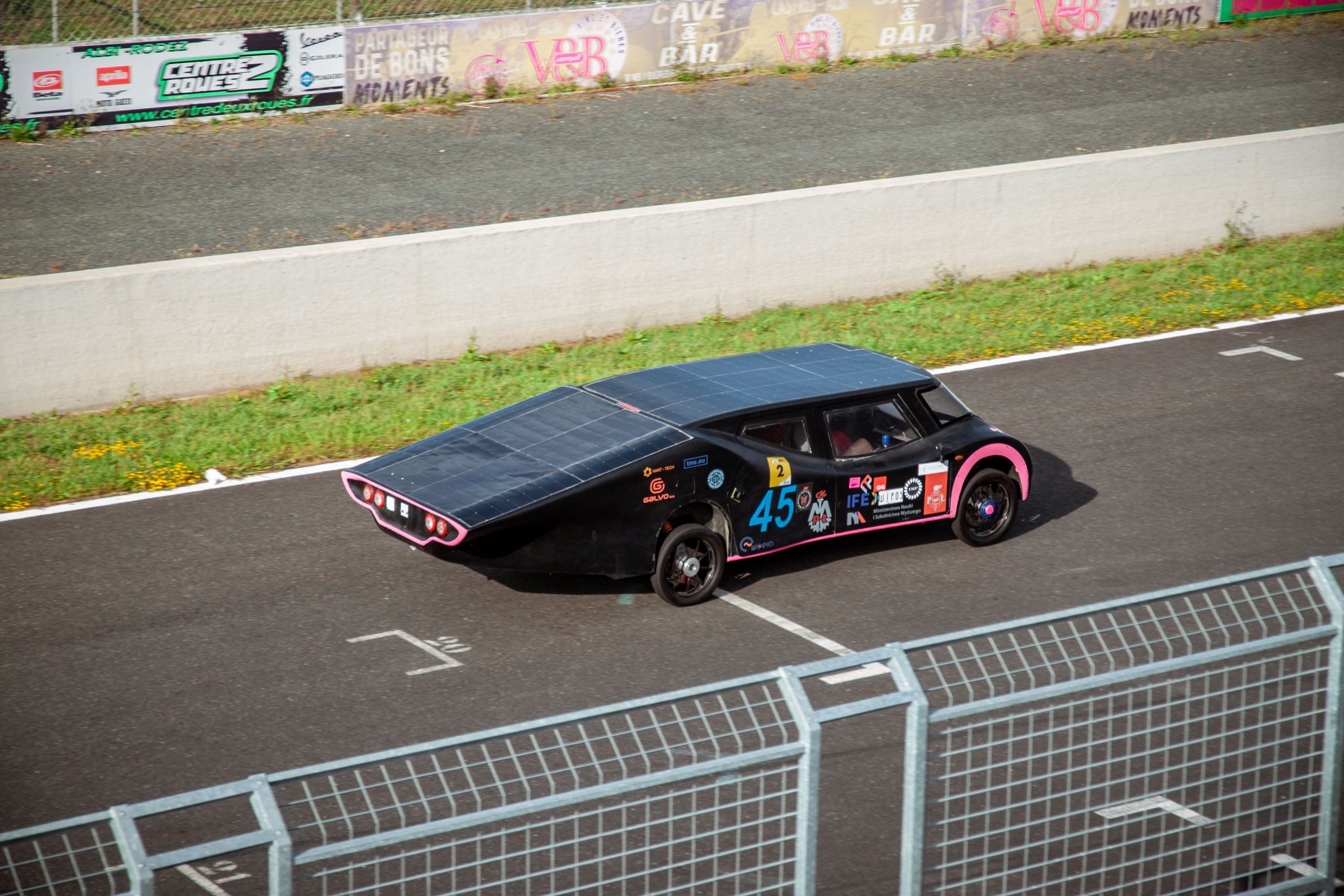 LodzSolarTeam_AlbiEcoRace_FE26_PL_05.jpg
