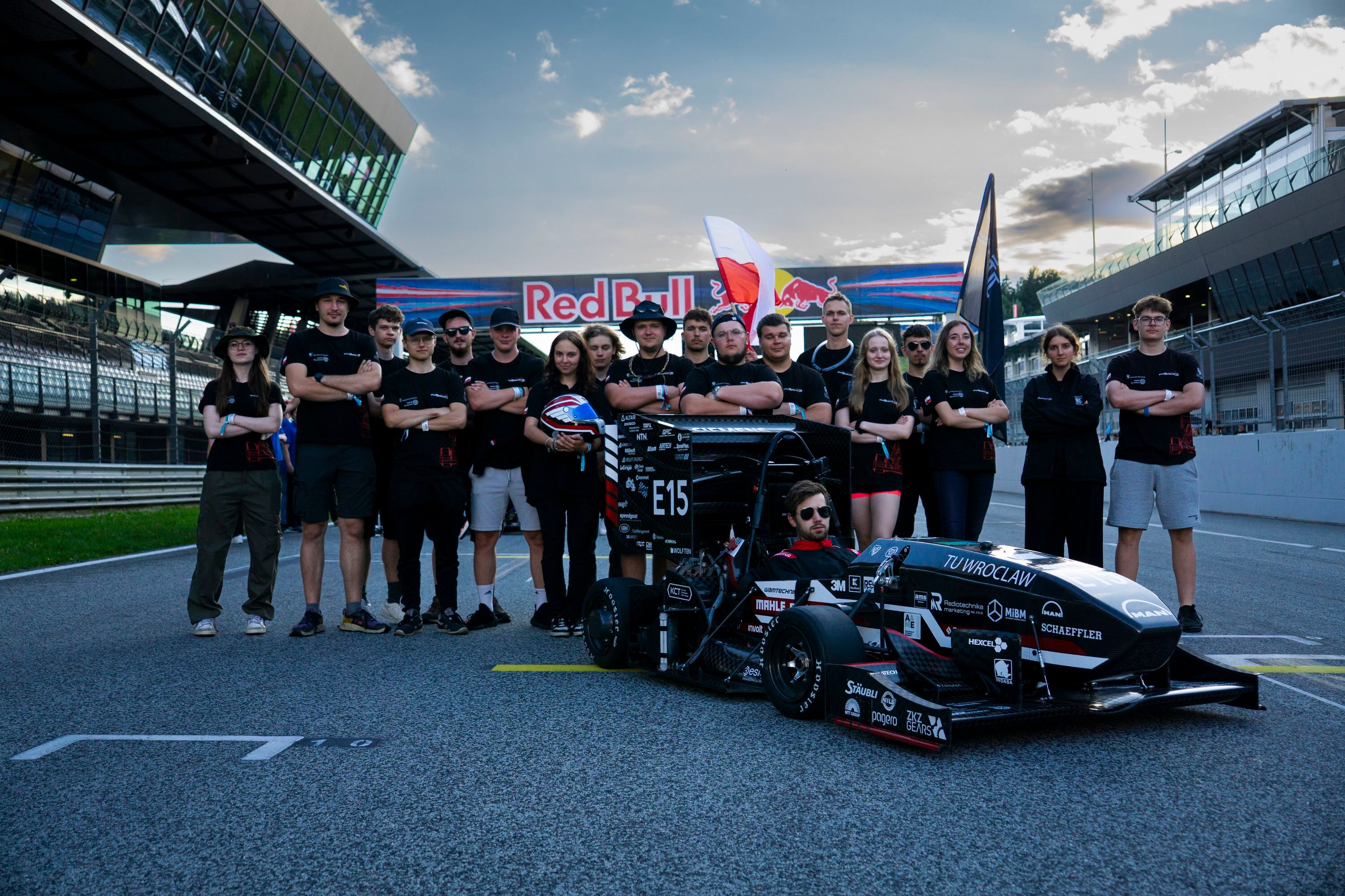 PWRRacingTeam_25_26_01.jpg
