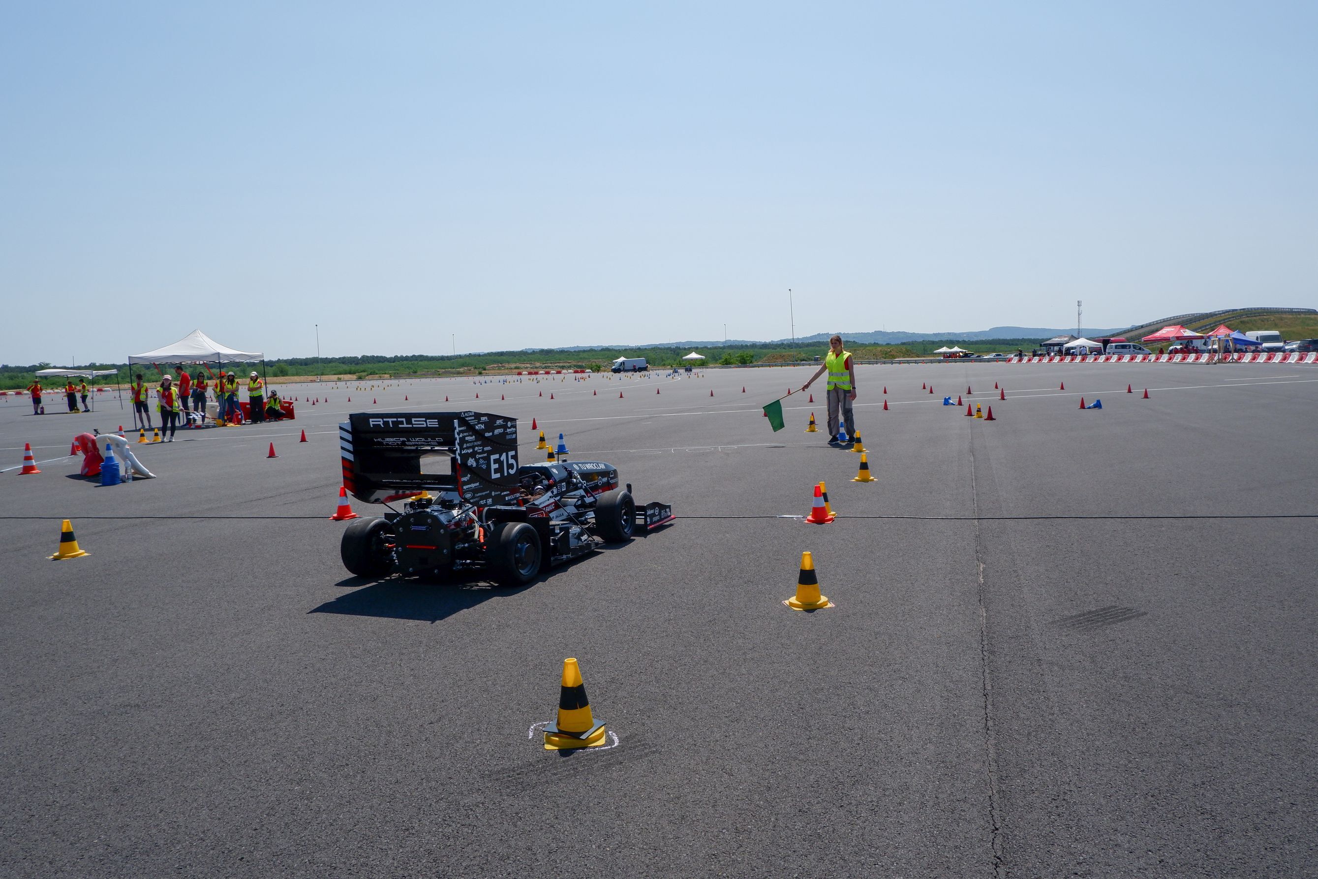 PWRRacingTeam_25_26_04.jpg