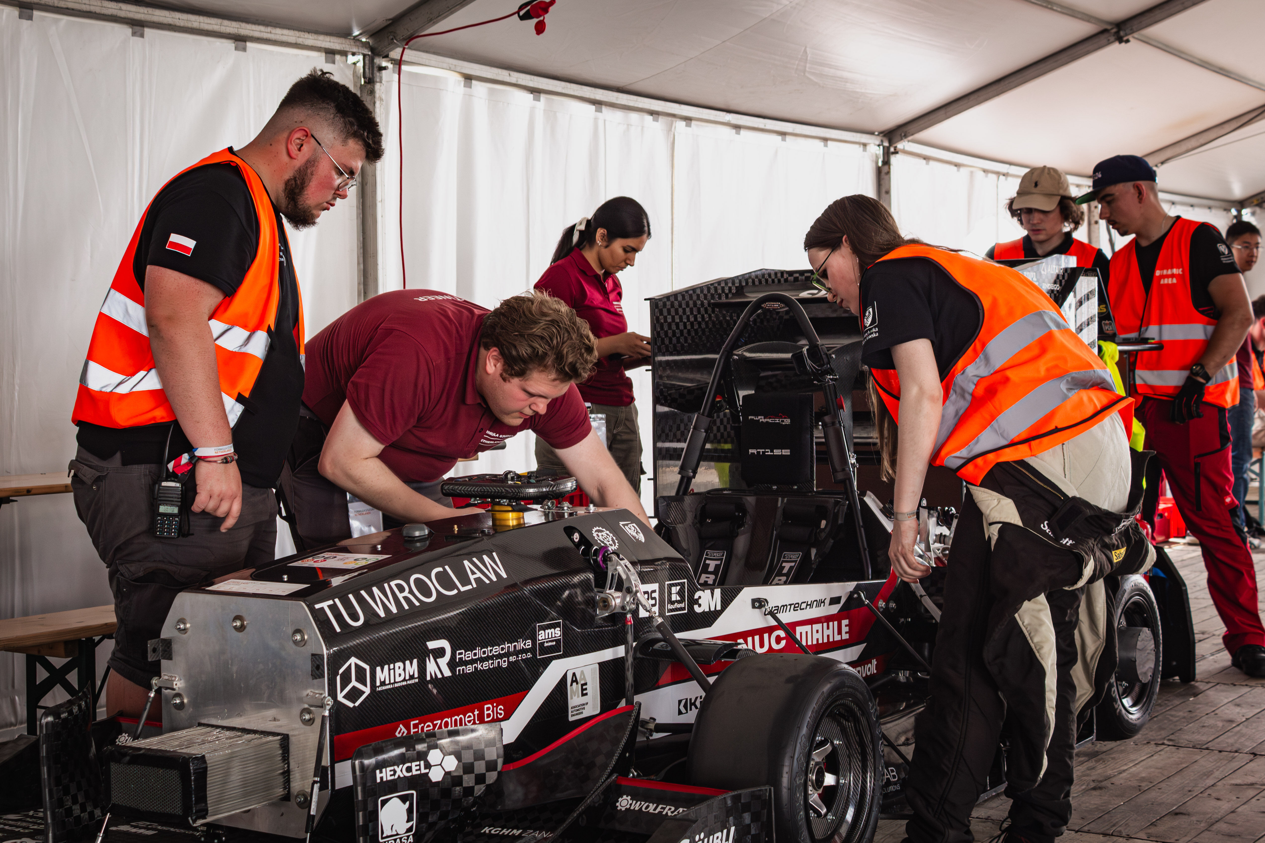 PWRRacingTeam_25_26_14.JPG