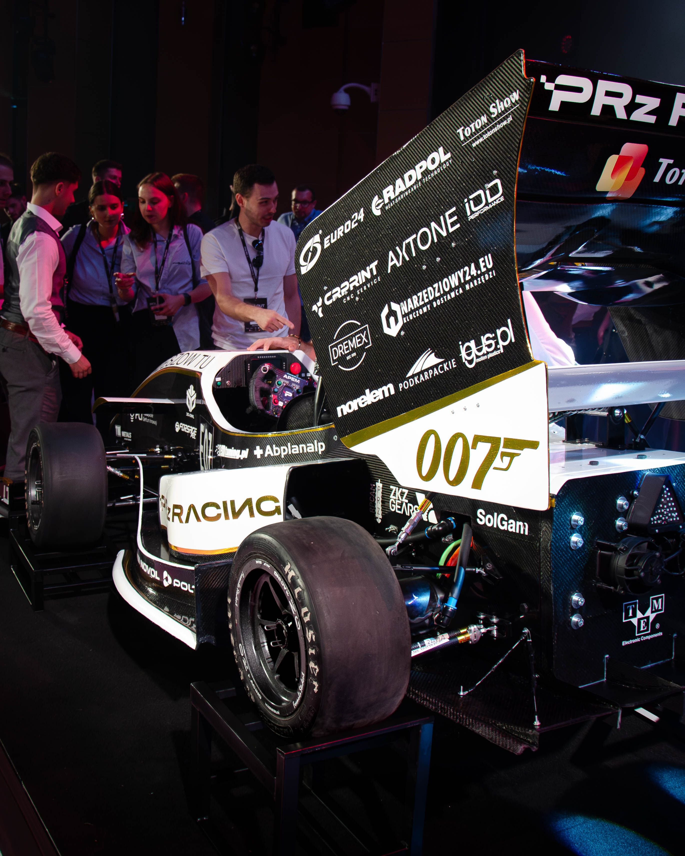 PRz_RACING25premiera04.jpg